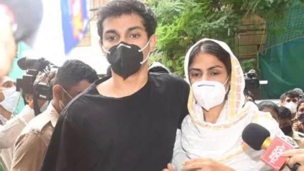 NCB ने ड्रग्स मामले में 16 लोगों को किया गिरफ्तार NCB ने ड्रग्स मामले में 16 लोगों को किया गिरफ्तार