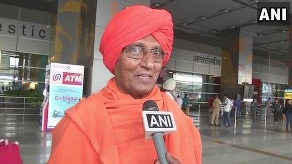 50 साल का रहा सार्वजनिक जीवन