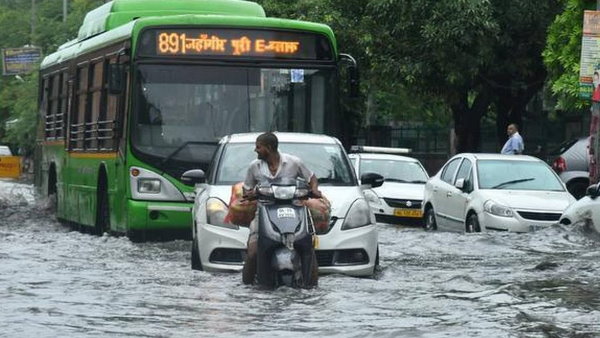 दिल्ली समेत इन जगहाें पर होगी तेजी बारिश दिल्ली समेत इन जगहाें पर होगी तेजी बारिश