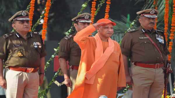 एडीजी स्तर के अधिकारी भी नपे एडीजी स्तर के अधिकारी भी नपे