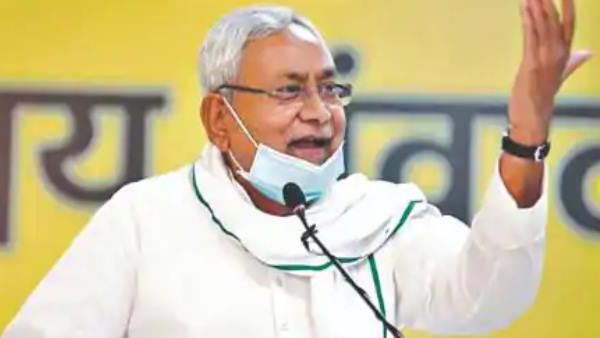 लालू यादव राबड़ी देवी निशाने पर रहे लालू यादव राबड़ी देवी निशाने पर रहे