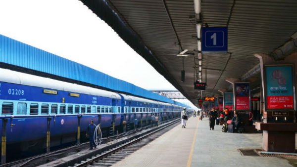 पटरी पर लौटा रेलवे 