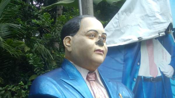 andhra pradesh, doctor br ambedkar, br ambedkar, andhra pradesh police, statue, br ambedkar statue vandalised, br ambedkar statue vandalised in andhra pradesh, आंध्र प्रदेश, बीआर आंबेडकर, मूर्ति, बीआर आंबेडकर की मूर्ति के साथ तोड़फोड़, बीआर आंबेडकर की मूर्ति तोड़ी andhra pradesh, doctor br ambedkar, br ambedkar, andhra pradesh police, statue, br ambedkar statue vandalised, br ambedkar statue vandalised in andhra pradesh, आंध्र प्रदेश, बीआर आंबेडकर, मूर्ति, बीआर आंबेडकर की मूर्ति के साथ तोड़फोड़, बीआर आंबेडकर की मूर्ति तोड़ी