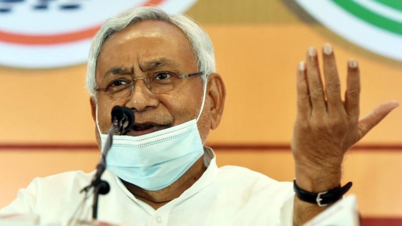 नीतीश के ख़िलाफ़ बीजेपी और चिराग पासवान में मौन सहमति है?