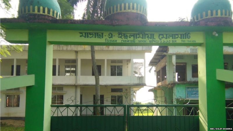 असम: सरकारी मदरसे, संस्कृत केंद्र बंद करने के फ़ैसले पर सवाल