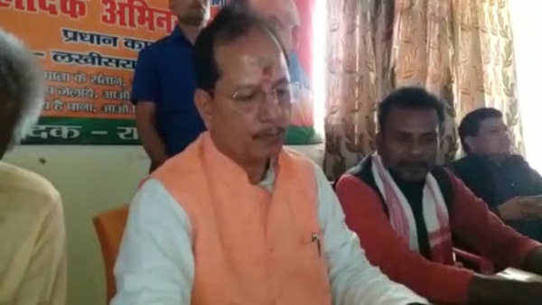 मंत्री के खिलाफ नारेबाजी