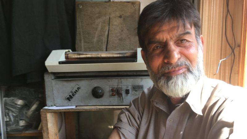 कश्मीर: पाकिस्तान से लौटे नौजवानों के लिए पुनर्वास नीति कितनी कारगर? कश्मीर: पाकिस्तान से लौटे नौजवानों के लिए पुनर्वास नीति कितनी कारगर?