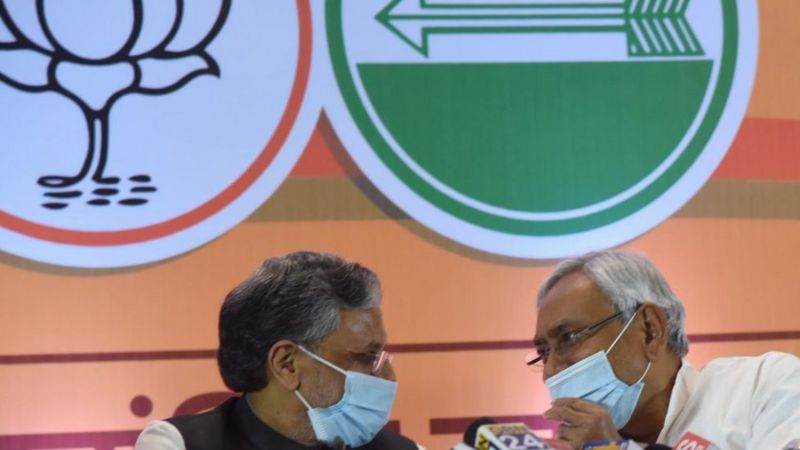 नीतीश के ख़िलाफ़ बीजेपी और चिराग पासवान में मौन सहमति है?