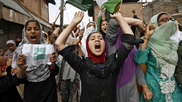 जम्मू-कश्मीर में अनुच्छेद-370 पर देश विरोधी राजनीति जारी!