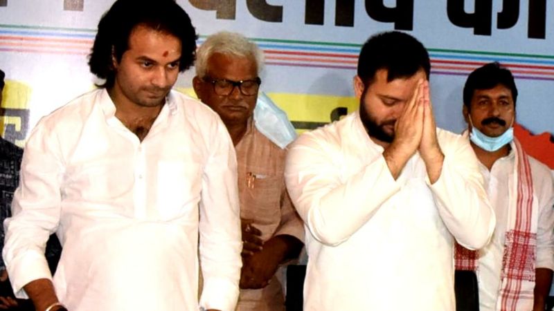 नीतीश के ख़िलाफ़ बीजेपी और चिराग पासवान में मौन सहमति है?