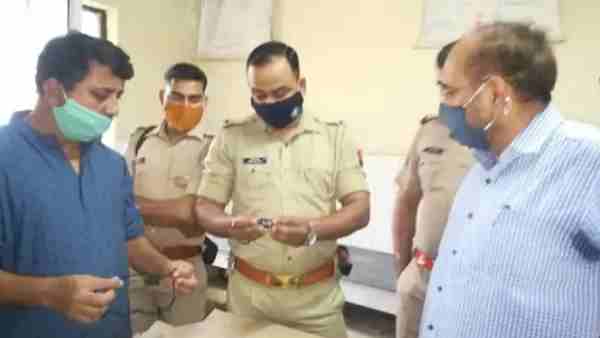 10 MBBS students caught copying in hi-tech mode 10 MBBS students caught copying in hi-tech mode