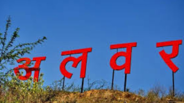 Liquor shop SalesMan burnt alive in in container at Alwar Rajasthan Liquor shop SalesMan burnt alive in in container at Alwar Rajasthan