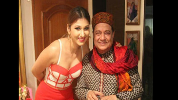 सोशल मीडिया पर मचा हंगामा 