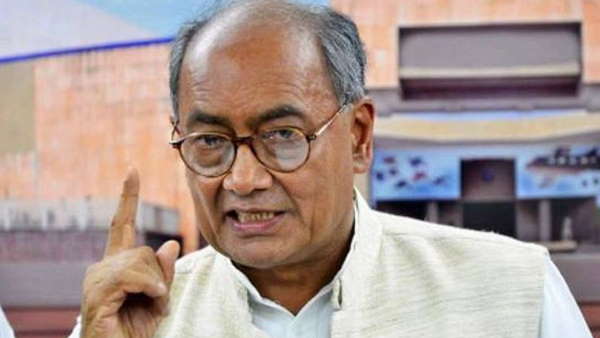 दिग्विजय सिंह ने कहा, आयोग सीमाएं लांघ रहा