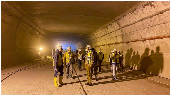 Atal Tunnel: हर 150 किलोमीटर पर टेलीफोन कनेक्शन Atal Tunnel: हर 150 किलोमीटर पर टेलीफोन कनेक्शन