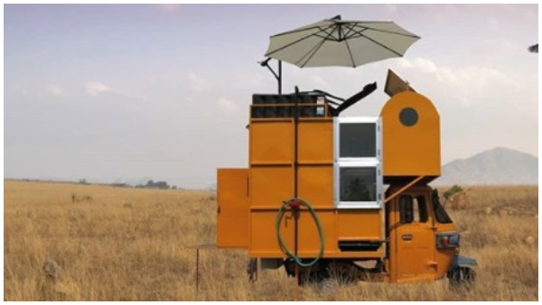 रिसाइकल्ड चीजों से बनी टेंटहाऊस