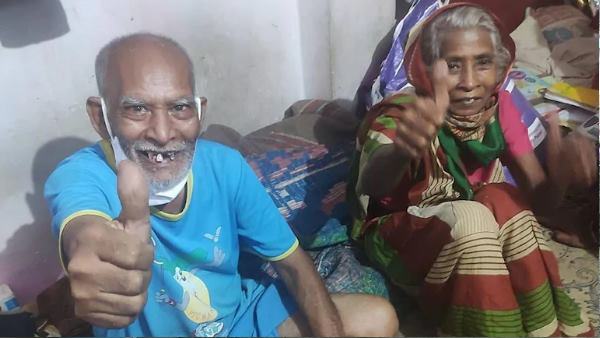 'बाबा का ढाबा' पर लग गई थी लोगों की भीड़ 'बाबा का ढाबा' पर लग गई थी लोगों की भीड़