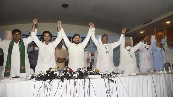 khagaria LJP MP mehboob ali kaisers Son yusuf kaiser and former MP cum BJP spokesperson vishwamohan mandal join RJD