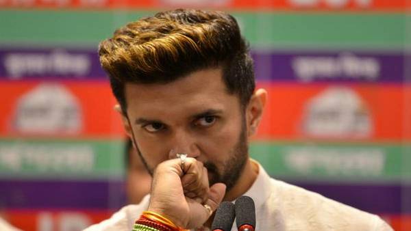 चिराग के पास दो हैं शक्ति, कमजोरी भी दो
