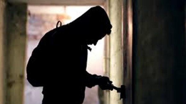 चिट्ठी में चोर ने लिखी ये बातें चिट्ठी में चोर ने लिखी ये बातें