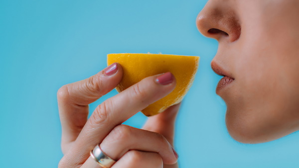 गंध ना आना भी कोरोना का लक्षण