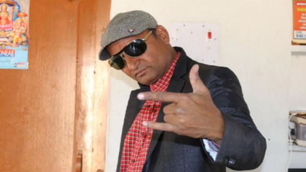 सरदारशहर में है मुरारी का स्टूडियो