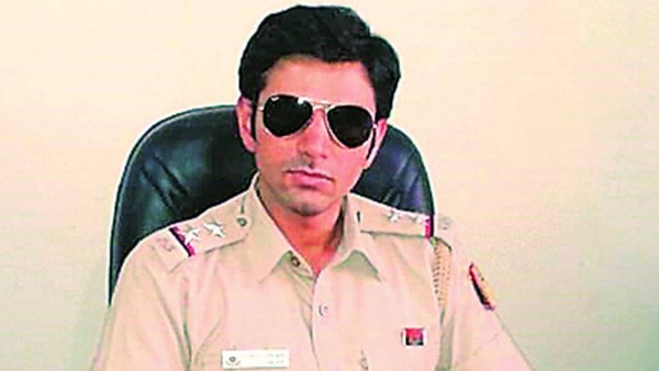 Delhi police officer arrested for allegedly molesting women Delhi police officer arrested for allegedly molesting women