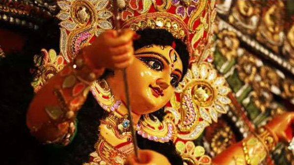मोल्लापारा झुग्गी के लोग दे रहे एकता का संदेश मोल्लापारा झुग्गी के लोग दे रहे एकता का संदेश