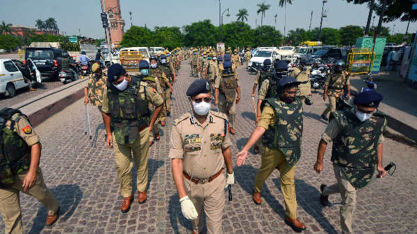 थियेटर के लिए भी नियम