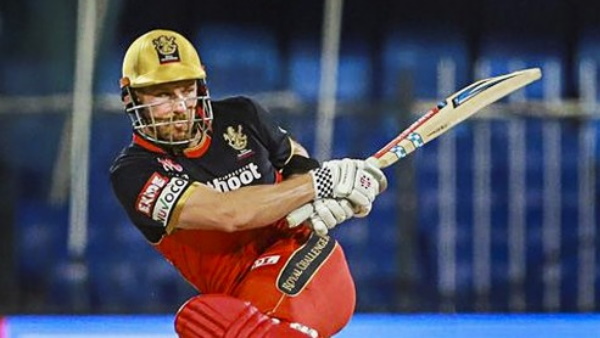 स्मोकिंग करते नजर आए आरोन फिंच