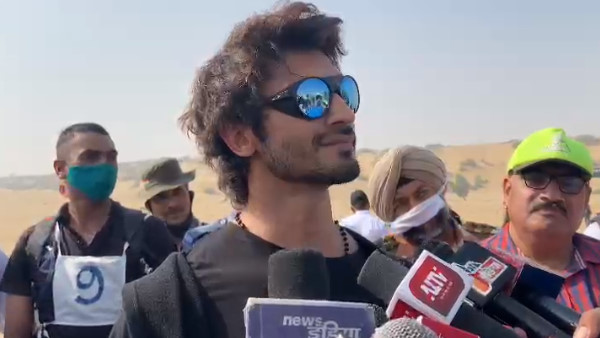 सीमा सुरक्षा बल के अधिकारी व जवानों ने भी हिस्सा लिया