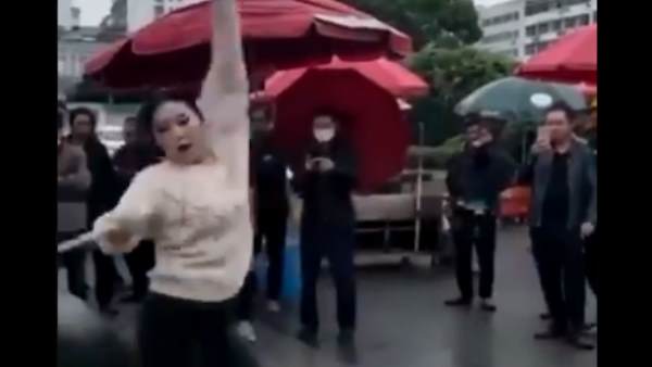 कई लोगों ने शेयर किए मीम्स