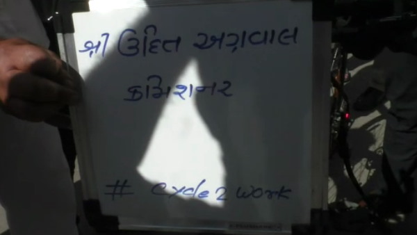 Rajkot Municipal corporations Thousands of employees going to office on cycle, this happen first time in covid era