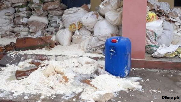 Solapur Company Sent Duplicate Milk Powder to surat Businessman, Rs 90 Lakh Cheated Solapur Company Sent Duplicate Milk Powder to surat Businessman, Rs 90 Lakh Cheated