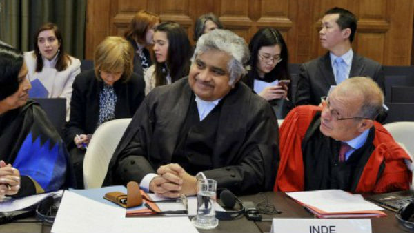 जब 1 रुपये में लड़ा था केस