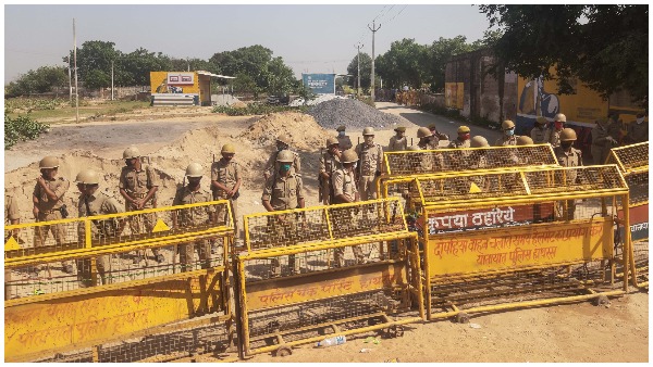 FIR में जाति के नाम पर दंगे की बात 