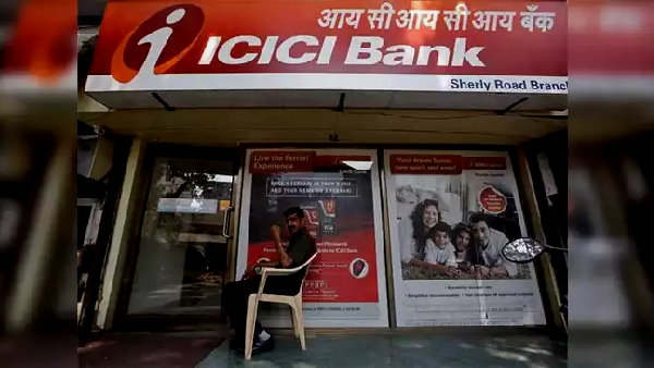 a Scam Busted In ICICI Bank at surat district of gujarat, case filed against 22 men
