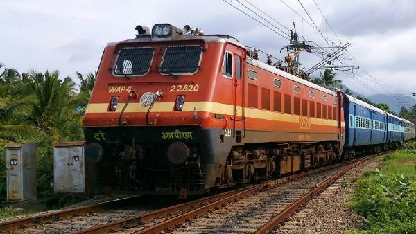 भारतीय रेलवे पहली बार शुरू करने जा रहा 'बैग ऑन व्हील्स 'सेवा