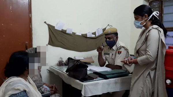 मां व मौसी के साथ चूरू पहुंचा टीचर