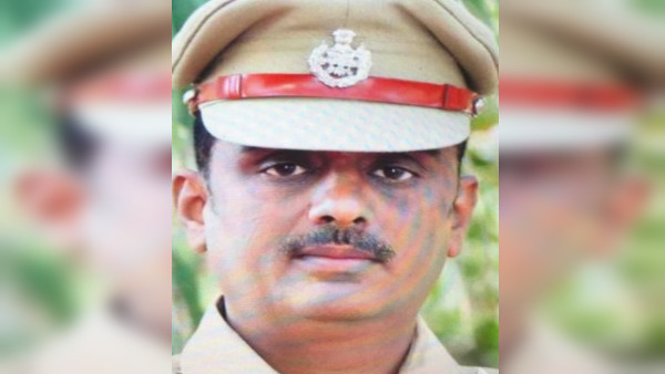 जयपुर की होटल में पकड़ा रंगे हाथ