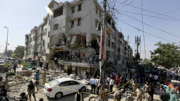 जनरल के साले का मॉल आग के हवाले