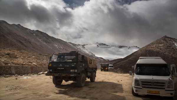 अक्टूबर के अंत तक ब्लैक टॉपिंग का काम पूरा होगा