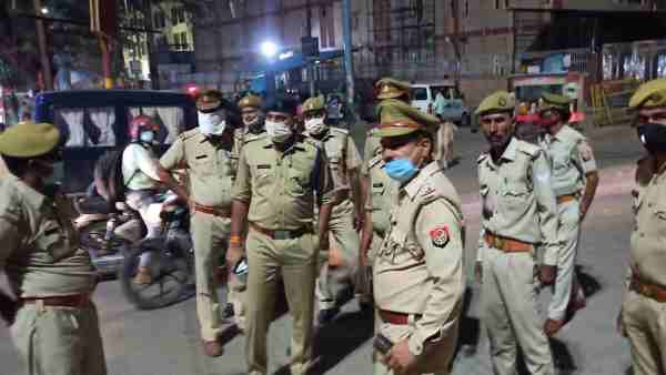 four members associated with PFI arrested from toll plaza in Mathura