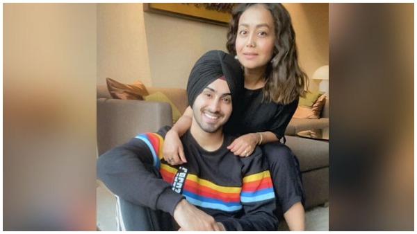 नेहा कक्कड़ और रोहनप्रीत की तस्वीर वायरल