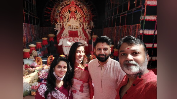 तुर्की में शादी, कोलकाता में रिसेप्शन