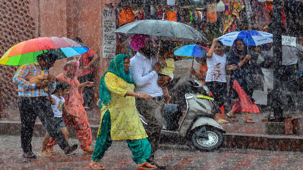 तटीय राज्यों में भी चेतावनी जारी