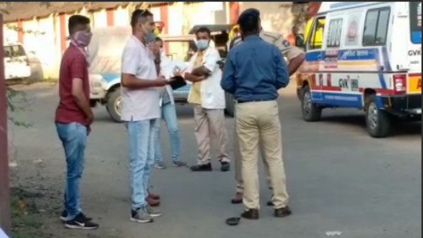 In Rajkot, a man Killed his Wife And Her Maternal Uncle, Then Sprayed Petrol With Two Children And Set It On Fire himself