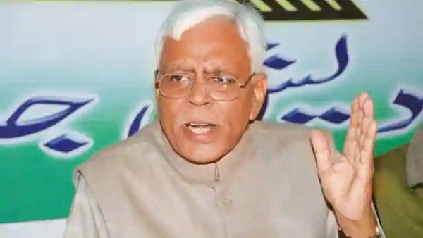 'अनर्गल बयान देने पर रोक लगाएं'