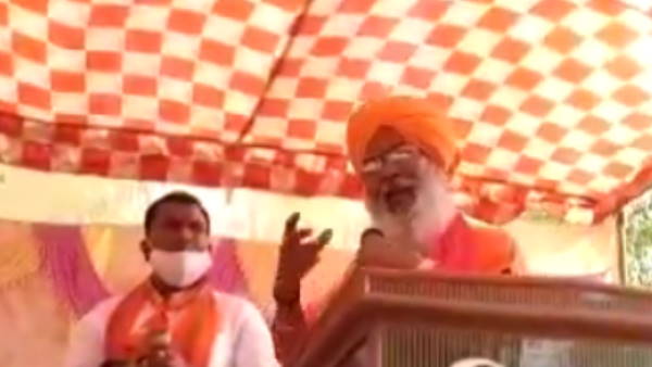 MP Sakshi Maharaj played communal card in Bangarmau by election MP Sakshi Maharaj played communal card in Bangarmau by election