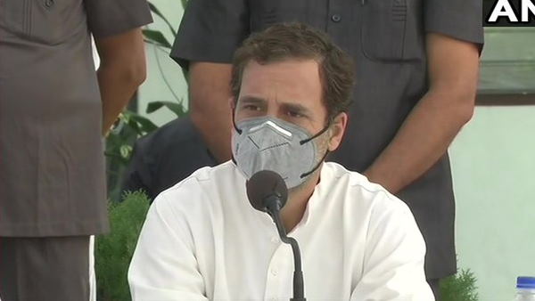 सत्र के समय मां को लेकर विदेश गया था